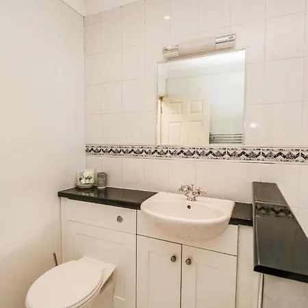 Two Tweenways Holiday home