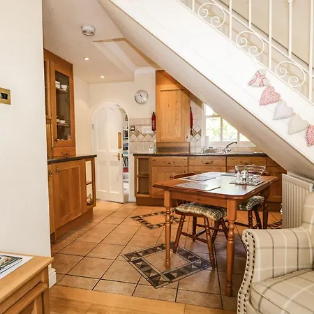 Holiday home Two Tweenways *